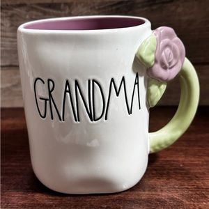 Cute 🥰 Rae Dunn By Magenta Grandma with flower Handle 🌸 Ceramic Mug - NEW